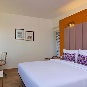 Deluxe Room King Bed